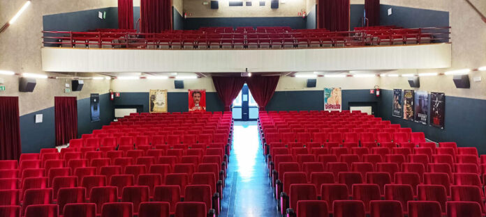 RT Doc a Schio, sala cinematografica RT Doc a Schio in una sala cinematografica
