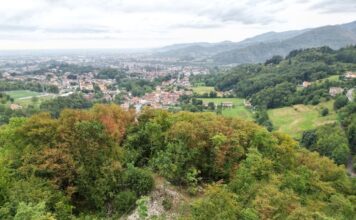Scavi archeologici a Poleo di Schio, sul colle dei Ravagni riemerge un sito dell’Età del ferro Scavi archeologici Poleo Schio sul colle dei Ravagni