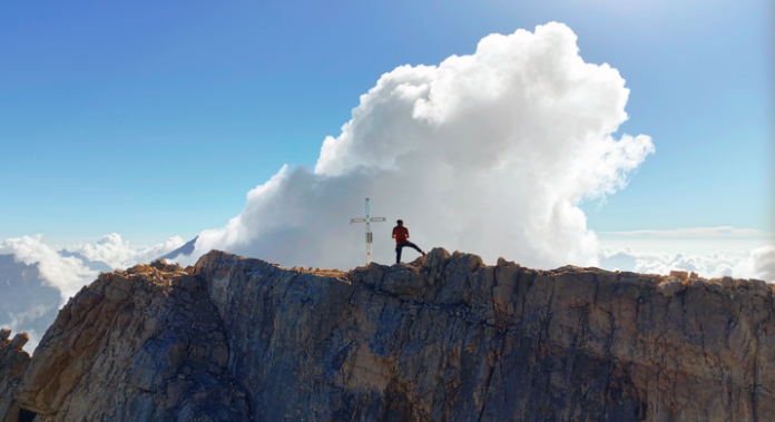 Alessandro Simonetto sulle Dolomiti, vetta raggiunta