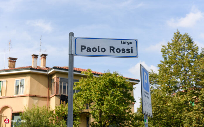 Largo Paolo Rossi a Vicenza vicino allo stadio Menti Podcast Paolo Rossi e il largo dedicato al campione a Vicenza