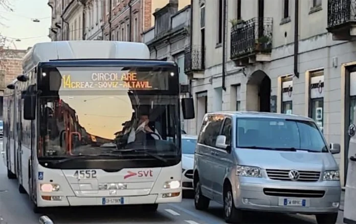 Autobus SVT in corso San Felice a Vicenza Trasporto pubblico a Vicenza, autobus SVT in corso San Felice