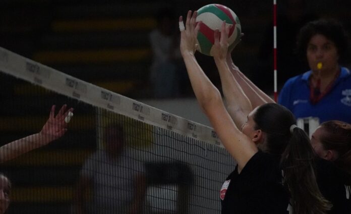 Volksbank Vicenza Volley a muro contro Banca Annia Aduna Volksbank Vicenza Volley-Aduna, muro nel primo test