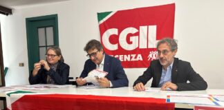 Cgil Vicenza, Puggioni, Gesmundo e Fanelli: salari impoveriti, industria in crisi e giovani in fuga Conferenza stampa Cgil Vicenza con Silvana Fanelli, Pino Gesmundo e Giancarlo Puggioni per la manifestazione del 17 ottobre a Roma.
