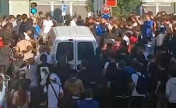 Raduno social con “Ilvucumpra”, Rucco (FdI): “Non possiamo accettare che il sindaco si limiti a dire che è colpa del Governo” raduno social