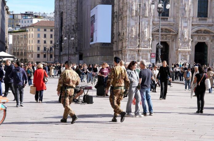 Allerta cortei, oggi manifestazioni in tutta Italia: 150 perquisizioni a Milano e in altre 20 città, piazze blindate – LA DIRETTA