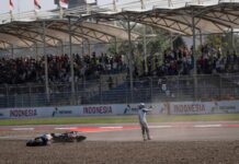 Aprilia, scintille tra Bezzecchi e Fernandez: dalle polemiche al duello in pista poi Bez si prende la vittoria