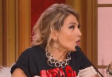 Ballando, il debutto di Barbara D’Urso in giuria: il ‘mistero’ delle palette e i primi fischi