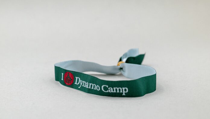 BeOne Medicines Italia al fianco di Dynamo Camp, realizzati 1.400 ‘braccialetti del coraggio’