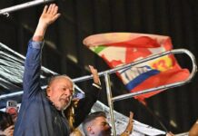 Brasile, Lula rieletto presidente: Bolsonaro chiede l’annullamento. Trump contesta il voto: “Hanno usato manuale Biden”