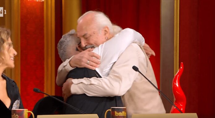 Eugenio Finardi si commuove a Ballando, l’abbraccio con Mariotto: “Per me ha vinto”