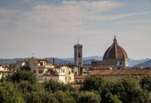 Firenze, falso allarme bomba a Piazzale Michelangelo: denunciato un 49enne