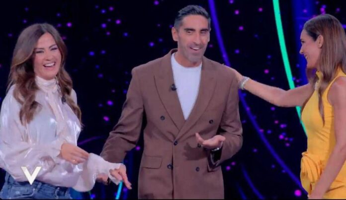 Giorgia Palmas e Filippo Magnini: “Diventeremo genitori di un maschietto”