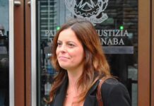 Ilaria Salis e il risarcimento agli ex collaboratori, giudici appello annullano sentenza: si torna al primo grado