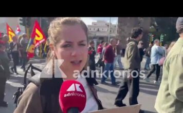 In piazza a Roma anche ‘docenti furiosi’: “”Più fondi e nuovo sistema concorsi””
