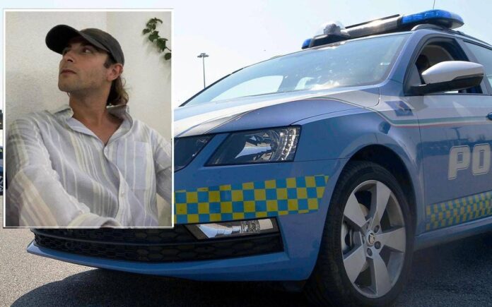 Incidente sulla Firenze-Pisa-Livorno, auto con tre giovani si cappotta: morto 27enne