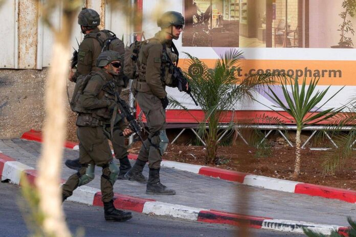 Israele, attacco a Hebron: 2 morti e 5 feriti. Netanyahu ordina “blocco totale Cisgiordania”