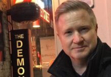 Kevin Bleyer, lo sceneggiatore di ‘The Daily Show’ morto a 54 anni in un incidente stradale