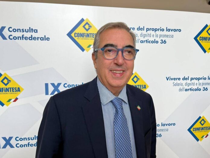 Lavoro, Gasparri (FI): “Politica deve ascoltare a 360 gradi le forze sociali”