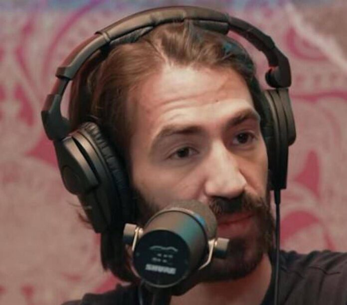 Leonardo Maria Del Vecchio si racconta a Fedez: “Ho avuto oltre 2mila donne”