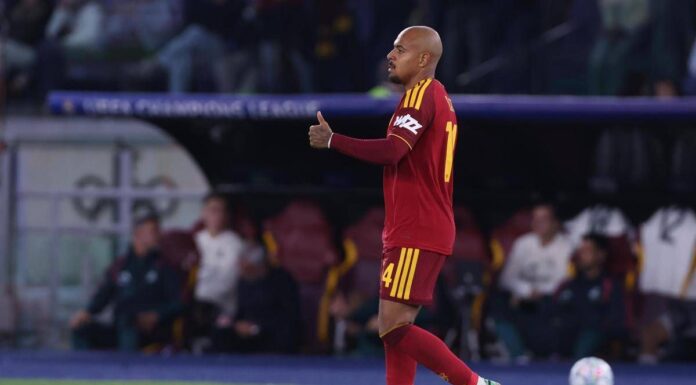 Malen non perdona: il Var conferma la doppietta, Roma sul 3-1