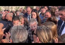 Meloni nelle Marche, bagno di folla ad Ascoli Piceno