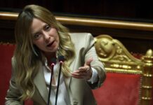 Meloni, pressing sull’Ue per l’energia e critica a Trump: “Rischiosa intesa su gasolio russo”