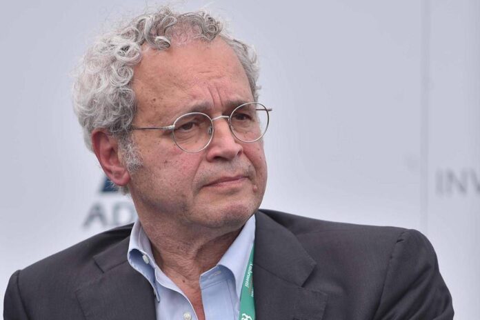 Mentana annuncia l’addio al Tg La7: “Lascio il 23 dicembre”