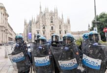 Milano, il lungo ottobre di piazza tra timori e bufale social su violenze e ronde