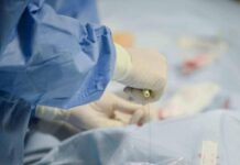 ‘Miracolato’ tre volte: a 85 anni supera terza rottura aorta con complesso intervento