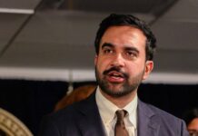 New York, Mamdani diserta la parata per il Columbus Day: polemiche nella comunità italoamericana