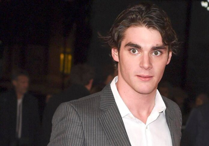 RJ Mitte, il toccante post di Bryan Cranston per la morte del figlio in ‘Breaking Bad’