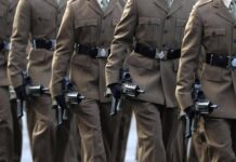 Regno Unito, il capo dell’esercito evoca il rischio guerra. L’esperto: “Il Paese non è pronto”