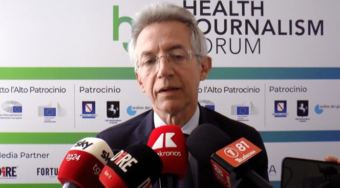Sanità, Manfredi (sindaco Napoli): “La democrazia della salute parte dall’informazione”