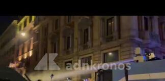 Scontri a Roma, lancio di bottiglie e idranti in azione vicino la stazione Termini