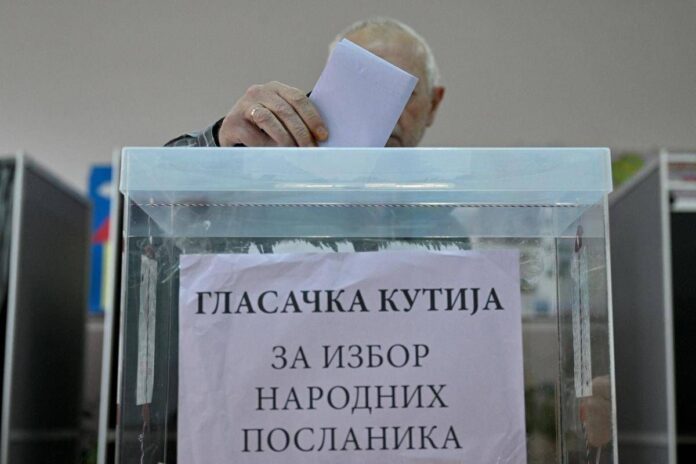 Serbia, seggi aperti per le elezioni parlamentari: al voto 6,4 milioni di elettori