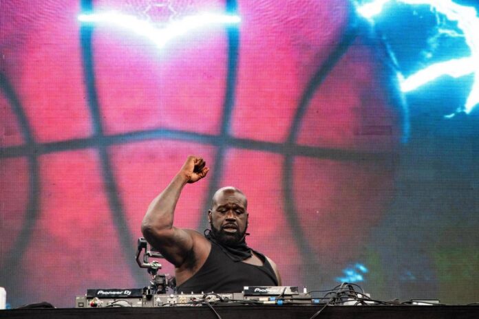Shaquille O’Neal “sfida” Schwarzenegger: la leggenda Nba si allena da bodybuilder a 54 anni