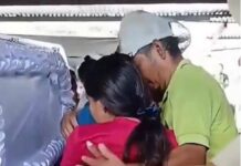 Si sveglia durante il funerale, ragazza di 15 anni ‘resuscita’