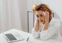 Tumore al seno: vampate per 70% donne con cancro al seno, esperti: “Un aiuto da terapia orale”