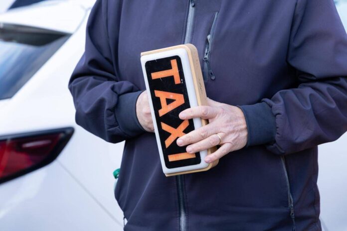 Uber, archiviata la causa dei tassisti a Londra: chiedevano risarcimento da oltre 400 milioni di euro