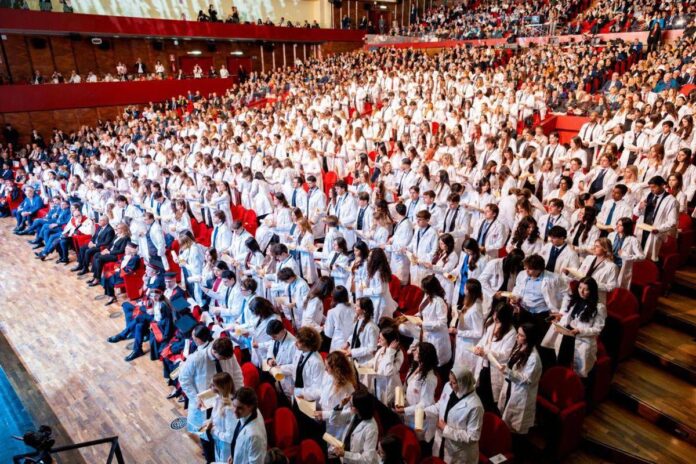 Unicamillus, 400 futuri medici indossano il camice bianco a Roma