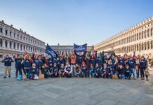 Plastic Free a Venezia, volontari da tutto il Veneto raccolgono mozziconi fino a San Marco raccolta Plastic Free a Venezia