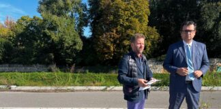 Muro crollato del giardino Scuola Dame Inglesi, Saoncella e Rucco interpellano il Comune sui ritardi: “Rischio perdere i 135mila euro stanziati dal commissario straordinario” Giardino delle Dame Inglesi