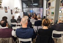 Partecipazione e interesse notevoli per l’intervento di Renzo Mazzaro a Spazio Aperto: le nomine regionali al centro dell’incontro L'incontro con Renzo Mazzaro sulle nomine regionali ha avuto un'ampia partecipazione di pubblico.