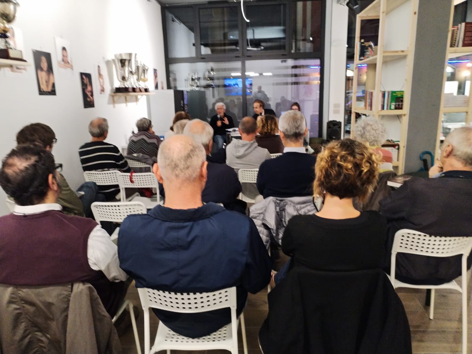 L'incontro con Renzo Mazzaro sulle nomine regionali ha avuto un'ampia partecipazione di pubblico.