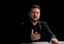 Zelensky racconta l’inizio della guerra: “I russi pensavano di conquistare Kiev in tre giorni. Avevano già le uniformi per la parata”
