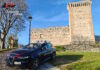 Montecchio Maggiore, Carabinieri cercano armi ed esplosivi in una vasta zona collinare Ricerca di armi ed esplosivi a Montecchio Maggiore, auto dei Carabinieri davanti al castello