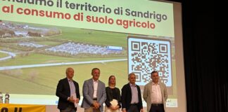 BESS a Sandrigo, oltre 200 persone all’assemblea: dai rischi di incendio alla falda, i cittadini chiedono chiarimenti e trasparenza bess