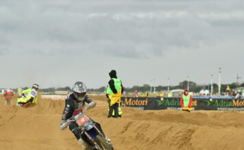 Bibione Sand Storm, Fredriksen e Naveaux guidano dopo le prime manche del Mondiale Bibione Sand Storm 2026, Hakon Fredriksen in gara sulla sabbia