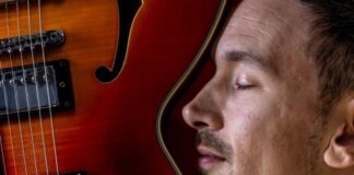 Davide Repele Trio apre “Mutazioni 07” al Teatro Spazio Bixio tra Morricone e Ligabue Davide Repele con la chitarra per il concerto al Teatro Spazio Bixio di Vicenza