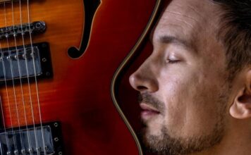 Davide Repele Trio apre “Mutazioni 07” al Teatro Spazio Bixio tra Morricone e Ligabue Davide Repele con la chitarra per il concerto al Teatro Spazio Bixio di Vicenza